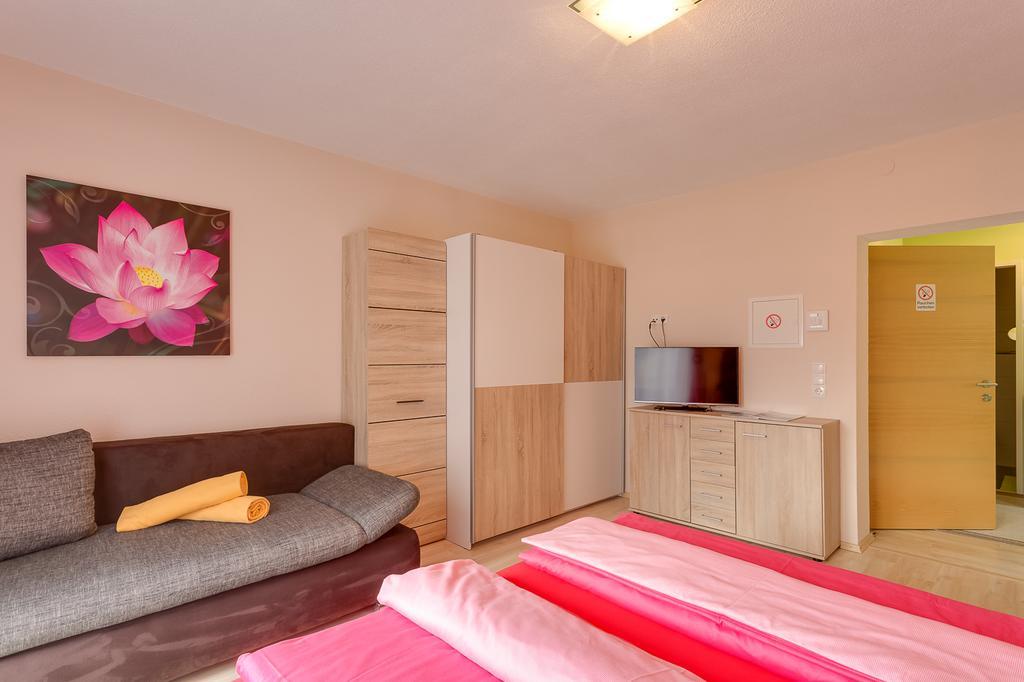 Biancas Ferienwohnung Im Haus Roswitha Tumpen Ngoại thất bức ảnh